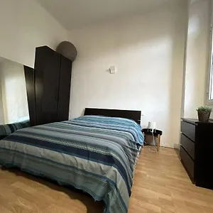 Appartamento Ampio Bilocale Sui Navigli, Milano